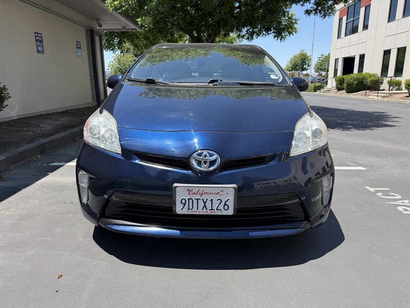 2014 Toyota Prius Hybrid! Clean Title! Low Miles! Financing Available! - Photo 2 - Concord, CA 94520