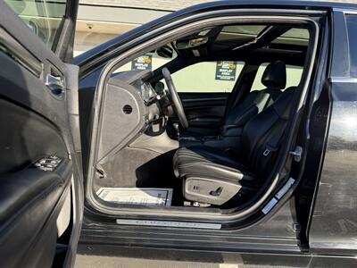 2012 Chrysler 300 Series S V8  FINANCING AVAILABLE - Photo 9 - Concord, CA 94520