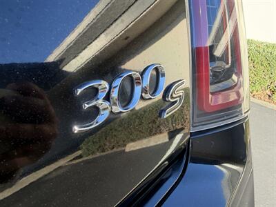 2012 Chrysler 300 Series S V8  FINANCING AVAILABLE - Photo 15 - Concord, CA 94520