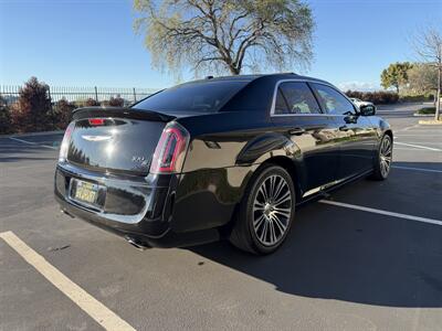 2012 Chrysler 300 Series S V8  FINANCING AVAILABLE - Photo 5 - Concord, CA 94520