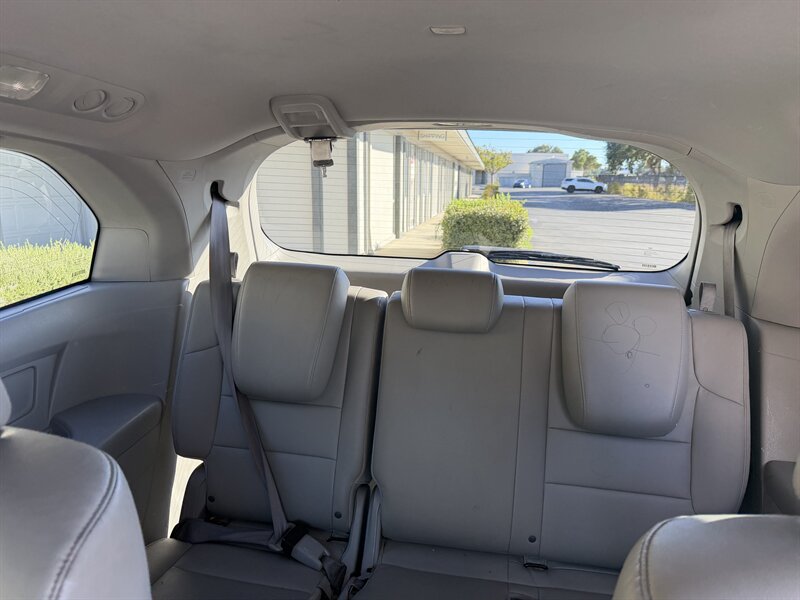 2015 Honda Odyssey EX-L! Automatic! Clean Title! Low Miles! Fully Loaded! Financing Available! - Photo 11 - Concord, CA 94520