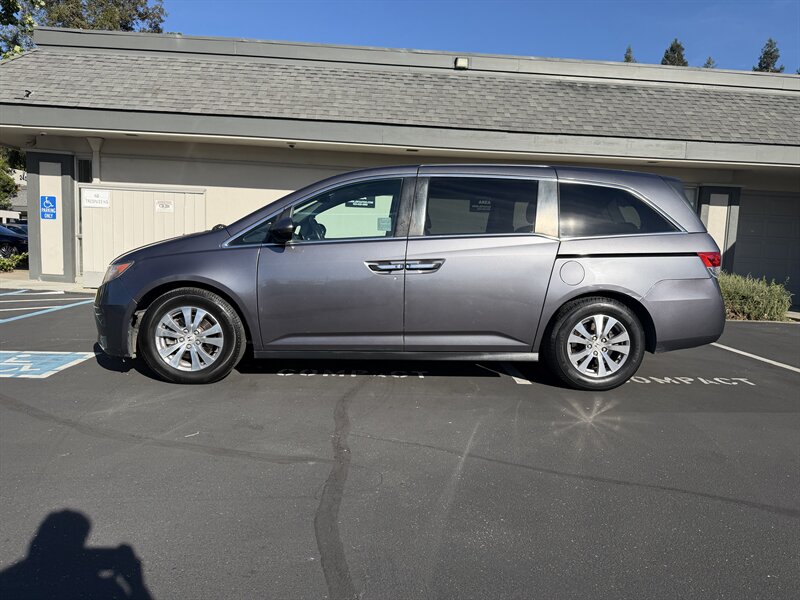 2015 Honda Odyssey EX-L! Automatic! Clean Title! Low Miles! Fully Loaded! Financing Available! - Photo 2 - Concord, CA 94520