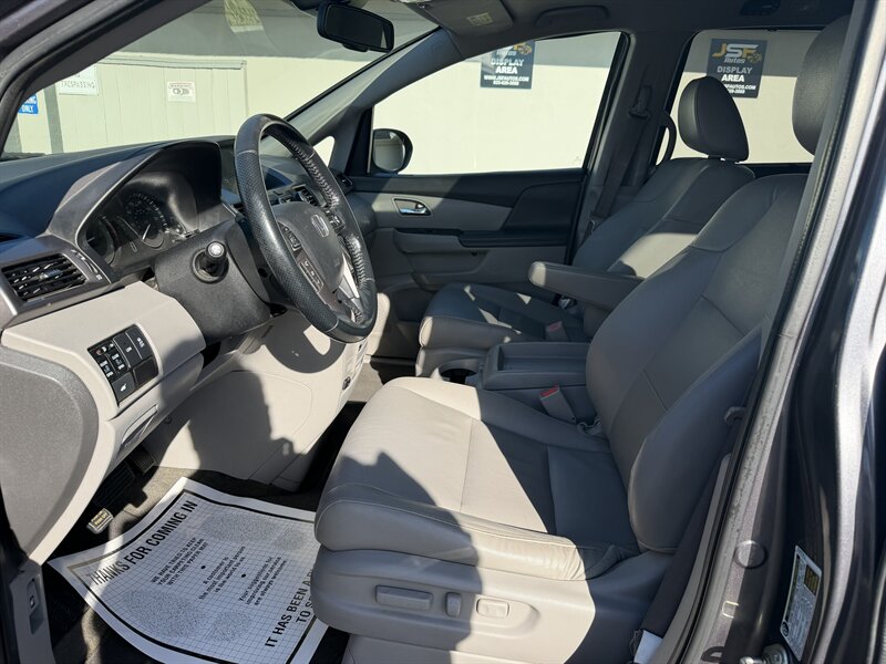 2015 Honda Odyssey EX-L! Automatic! Clean Title! Low Miles! Fully Loaded! Financing Available! - Photo 8 - Concord, CA 94520