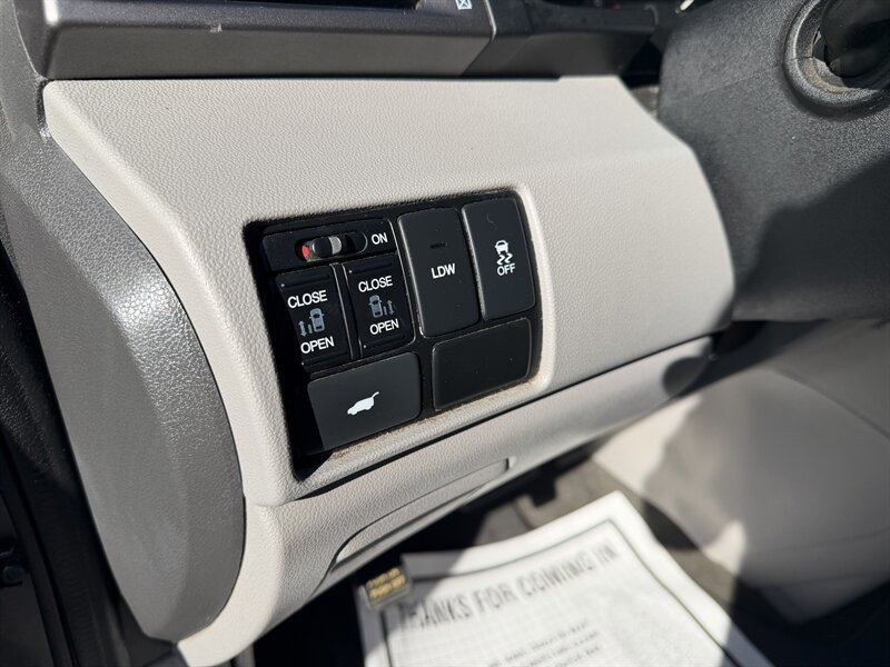 2015 Honda Odyssey EX-L! Automatic! Clean Title! Low Miles! Fully Loaded! Financing Available! - Photo 15 - Concord, CA 94520