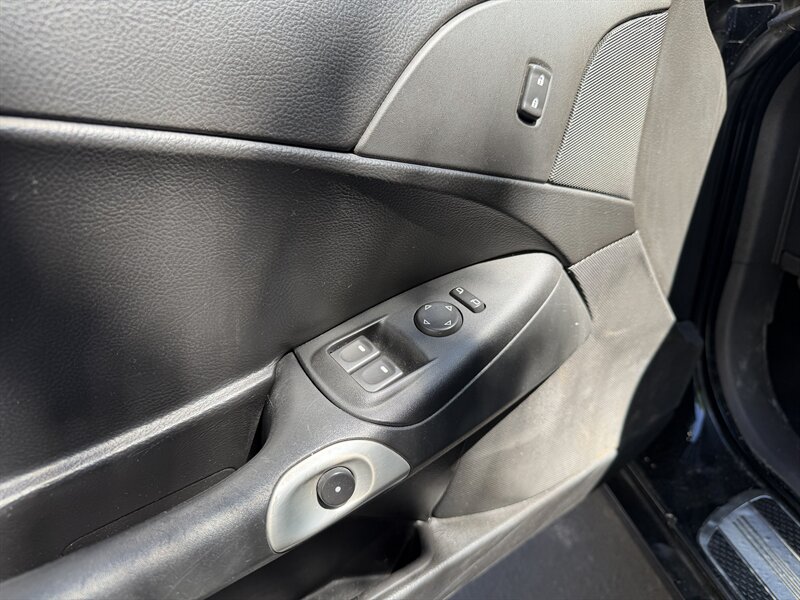 2010 Chevrolet Corvette Financing Available! - Photo 9 - Concord, CA 94520