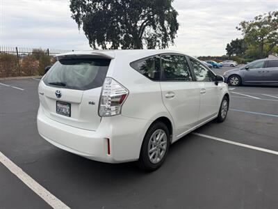 2014 Toyota Prius V Hybrid! Clean Title! Low Miles!  Financing Available! - Photo 4 - Concord, CA 94520