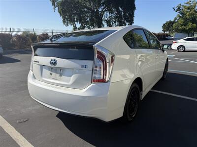 2015 Toyota Prius Clean Title! Financing Available!   - Photo 5 - Concord, CA 94520