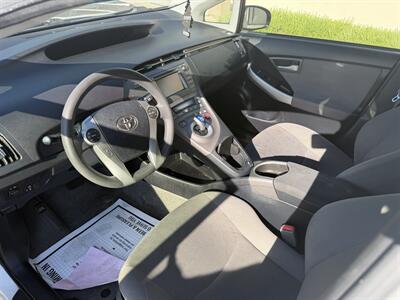 2015 Toyota Prius Clean Title! Financing Available!   - Photo 8 - Concord, CA 94520