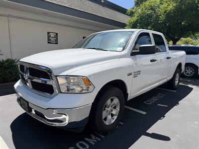 2022 RAM 1500 SLT CrewCab! 4X4! 5.7 Hemi! Clean Title!  Financing Available! Truck