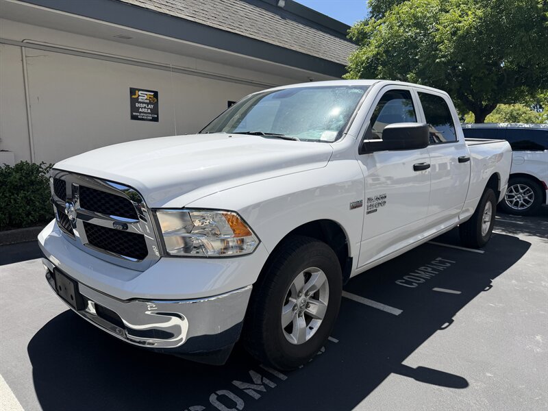 2022 RAM 1500 SLT CrewCab! 4X4! 5.7 Hemi! Clean Title!  Financing Available! - Photo 1 - Concord, CA 94520