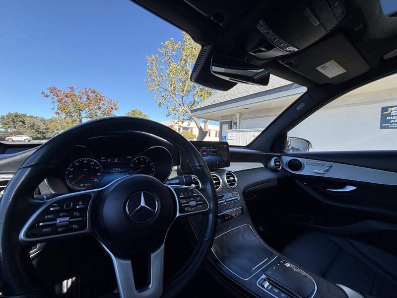 2022 Mercedes-Benz GLC300 GLC 300! Low Miles! Black On Black! Clean Title! Financing Available! - Photo 10 - Concord, CA 94520