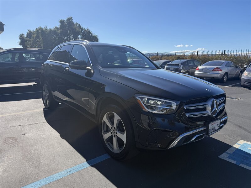 2022 Mercedes-Benz GLC300 GLC 300! Low Miles! Black On Black! Clean Title! Financing Available! - Photo 8 - Concord, CA 94520