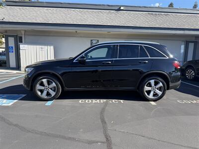 2022 Mercedes-Benz GLC300 GLC 300! Low Miles! Black On Black! Clean Title! Financing Available! - Photo 3 - Concord, CA 94520