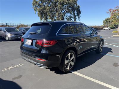 2022 Mercedes-Benz GLC300 GLC 300! Low Miles! Black On Black! Clean Title! Financing Available! - Photo 6 - Concord, CA 94520