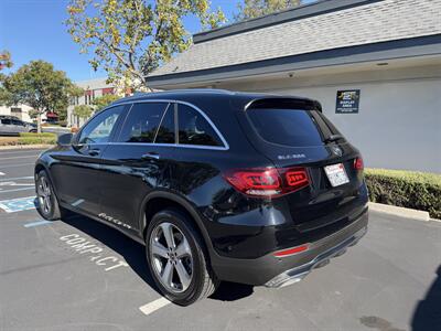2022 Mercedes-Benz GLC300 GLC 300! Low Miles! Black On Black! Clean Title! Financing Available! - Photo 4 - Concord, CA 94520