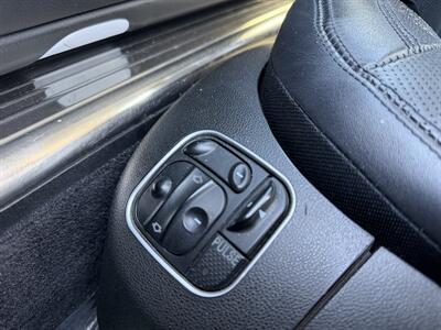 2009 Mercedes-Benz SL 550 MUST SEE CLEAN TITLE FINANCING AVAILABLE - Photo 25 - Concord, CA 94520