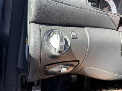 2009 Mercedes-Benz SL 550 MUST SEE CLEAN TITLE FINANCING AVAILABLE - Photo 21 - Concord, CA 94520