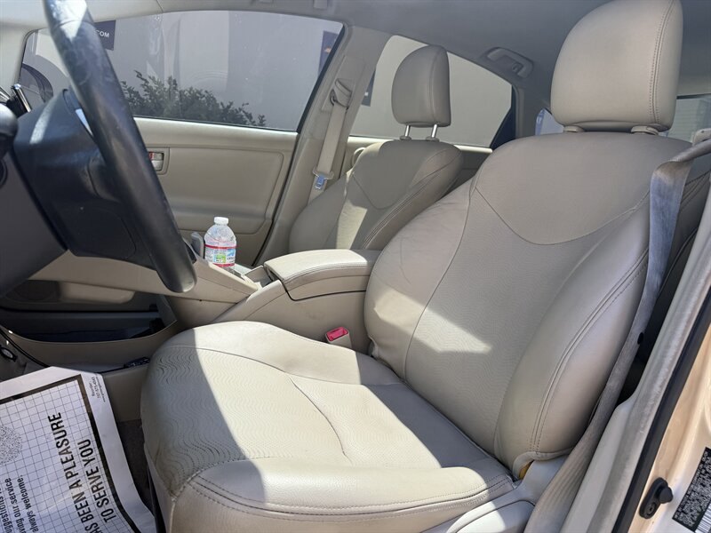 2010 Toyota Prius Hybrid! Solar Roof! Clean Title! Financing Available! - Photo 9 - Concord, CA 94520