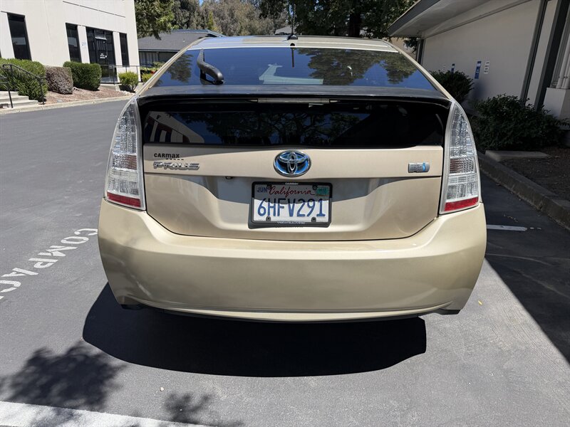 2010 Toyota Prius Hybrid! Solar Roof! Clean Title! Financing Available! - Photo 4 - Concord, CA 94520
