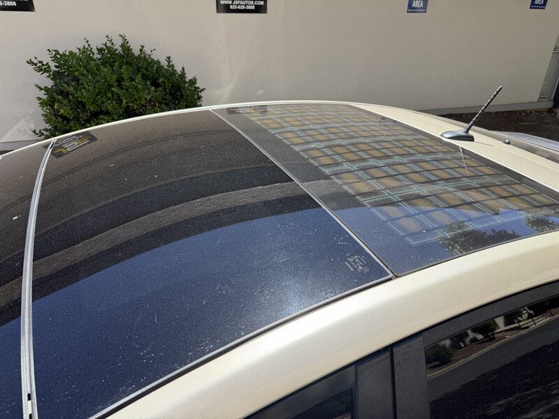 2010 Toyota Prius Hybrid! Solar Roof! Clean Title! Financing Available! - Photo 8 - Concord, CA 94520