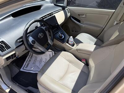 2010 Toyota Prius Hybrid! Solar Roof! Clean Title! Financing Available! - Photo 10 - Concord, CA 94520