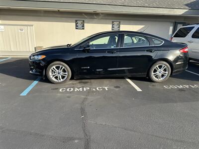 2016 Ford Fusion Hybrid SE  FINANCING AVAILABLE - Photo 2 - Concord, CA 94520