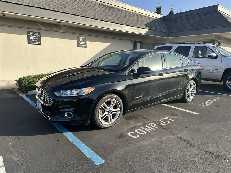 2016 Ford Fusion Hybrid SE  FINANCING AVAILABLE - Photo 1 - Concord, CA 94520