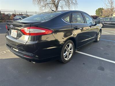 2016 Ford Fusion Hybrid SE  FINANCING AVAILABLE - Photo 5 - Concord, CA 94520