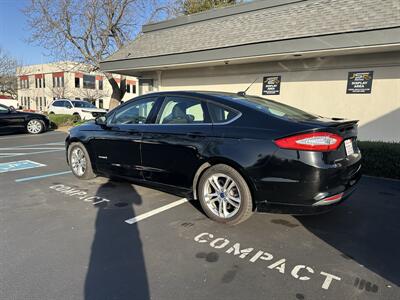 2016 Ford Fusion Hybrid SE  FINANCING AVAILABLE - Photo 3 - Concord, CA 94520