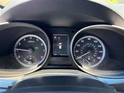 2017 Hyundai SANTA FE SE! Clean Title! Gas Saver!  Financing Available! - Photo 13 - Concord, CA 94520