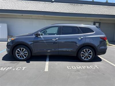 2017 Hyundai SANTA FE SE! Clean Title! Gas Saver!  Financing Available! - Photo 2 - Concord, CA 94520