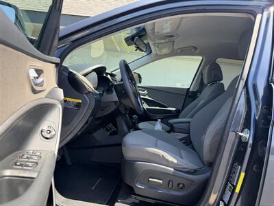 2017 Hyundai SANTA FE SE! Clean Title! Gas Saver!  Financing Available! - Photo 9 - Concord, CA 94520