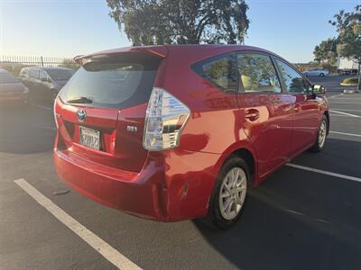 2013 Toyota Prius V Two! Hybrid! Clean Title!  Low Miles! Financing Available! - Photo 5 - Concord, CA 94520