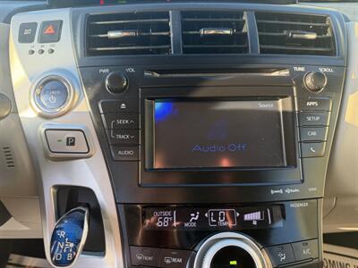 2013 Toyota Prius V Two! Hybrid! Clean Title!  Low Miles! Financing Available! - Photo 14 - Concord, CA 94520
