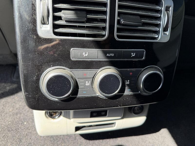 2016 Land Rover Range Rover Supercharged LWB Financing Available! - Photo 22 - Concord, CA 94520