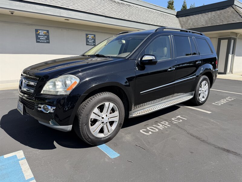 2009 Mercedes-Benz GL 450 4MATIC  Financing Available! - Photo 1 - Concord, CA 94520