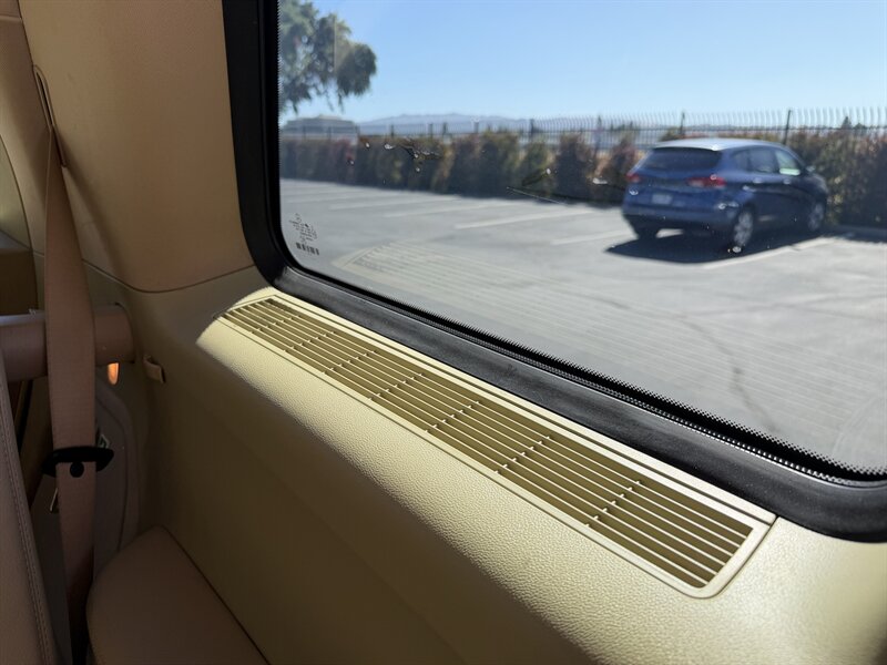 2009 Mercedes-Benz GL 450 4MATIC Financing Available! - Photo 35 - Concord, CA 94520