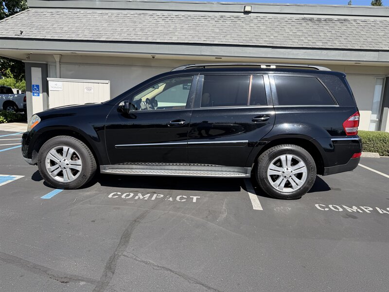 2009 Mercedes-Benz GL 450 4MATIC Financing Available! - Photo 2 - Concord, CA 94520