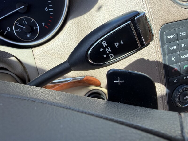 2009 Mercedes-Benz GL 450 4MATIC Financing Available! - Photo 24 - Concord, CA 94520
