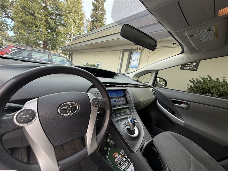 2010 Toyota Prius Hybrid! Clean Title! Financing Available! - Photo 9 - Concord, CA 94520
