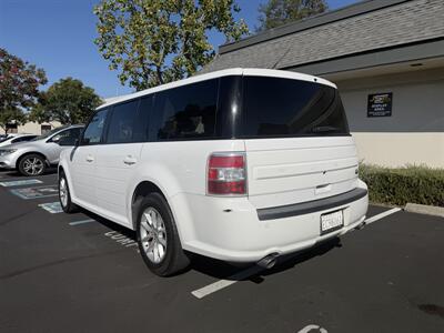2016 Ford Flex SE! Clean Title! Low Miles! 7-Passenger! Financing Available! - Photo 3 - Concord, CA 94520