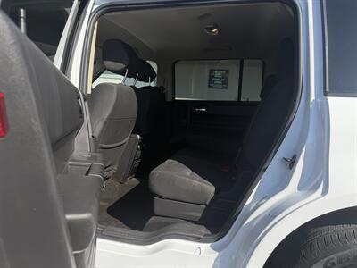 2016 Ford Flex SE! Clean Title! Low Miles! 7-Passenger! Financing Available! - Photo 11 - Concord, CA 94520