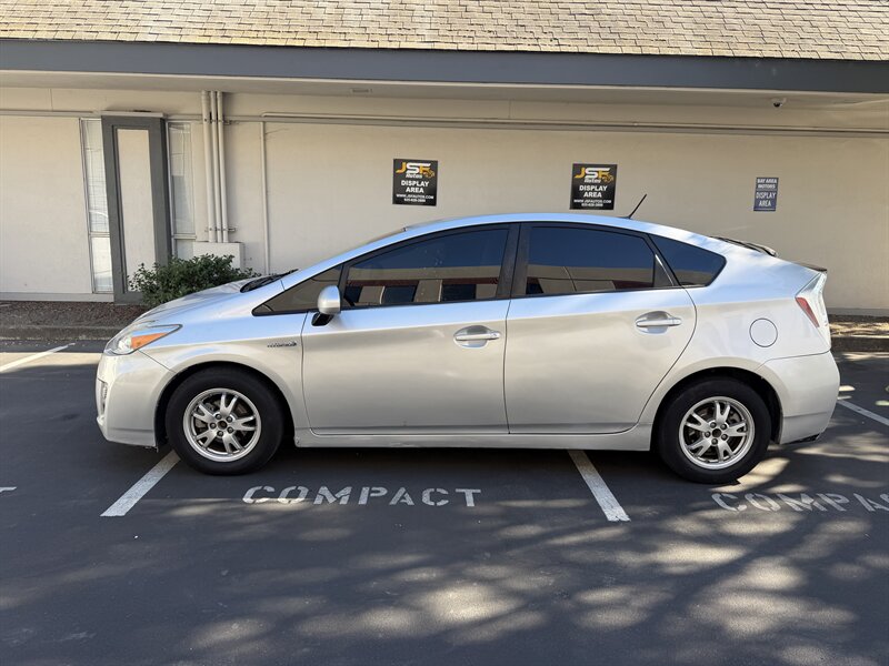 2010 Toyota Prius Hybrid! Clean Title! Low Miles! Financing Available! - Photo 2 - Concord, CA 94520