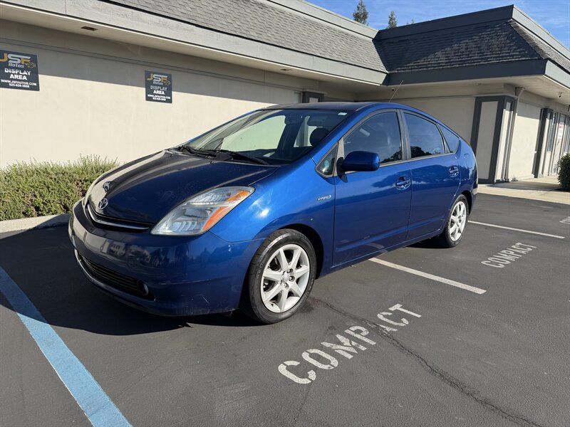 2009 Toyota Prius Hybrid! Clean Title! Low Miles!  $5,900 Out The Door! - Photo 1 - Concord, CA 94520
