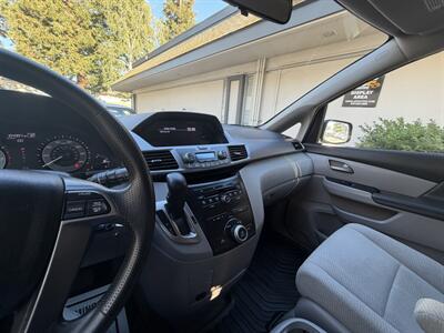 2013 Honda Odyssey EX  Financing Available! - Photo 15 - Concord, CA 94520