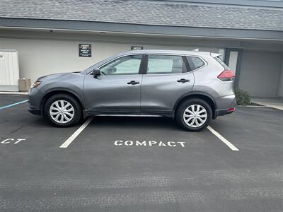 2018 Nissan Rogue S FWD CLEAN TITLE   - Photo 2 - Concord, CA 94520