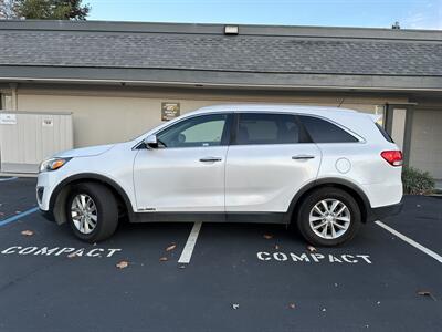 2016 Kia Sorento LX Plus V6 3RD ROW  5000 OUT THE DOOR THANKSGIVING SPECIAL (CASH ONLY) - Photo 2 - Concord, CA 94520