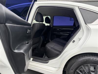 2017 Nissan Altima 2.5 FINANCING AVAILABLE! - Photo 10 - Concord, CA 94520