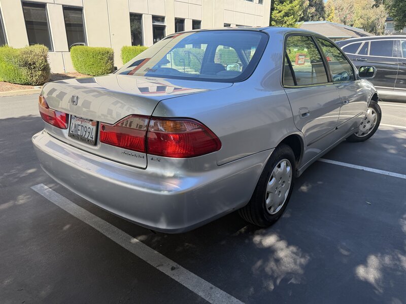 2000 Honda Accord LX Clean Title LOW MILES 3950 OUT THE DOOR - Photo 6 - Concord, CA 94520