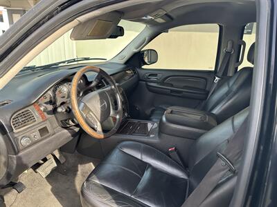 2007 GMC Yukon Denali  FINANCING AVAILABLE - Photo 10 - Concord, CA 94520